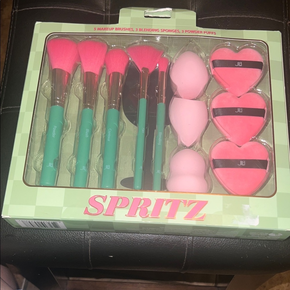Spritz Pink and Green Makeup Brush Set